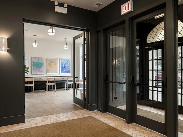 Foto del edificio - 1650 W Roscoe St