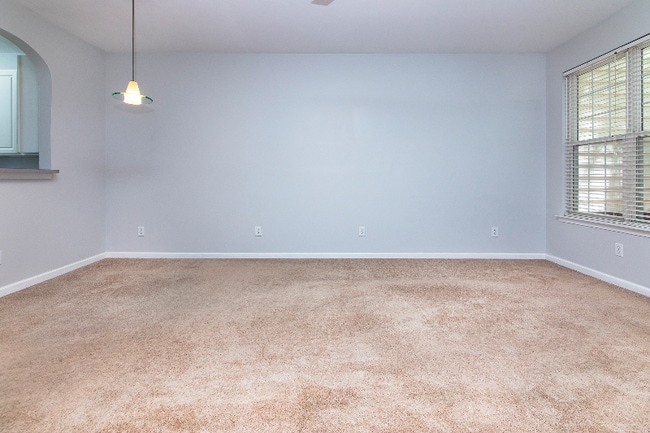 Building Photo - 8348 Chaceview Ct