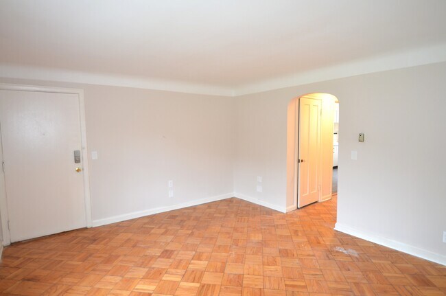 Foto del edificio - 7260 Reading Rd
