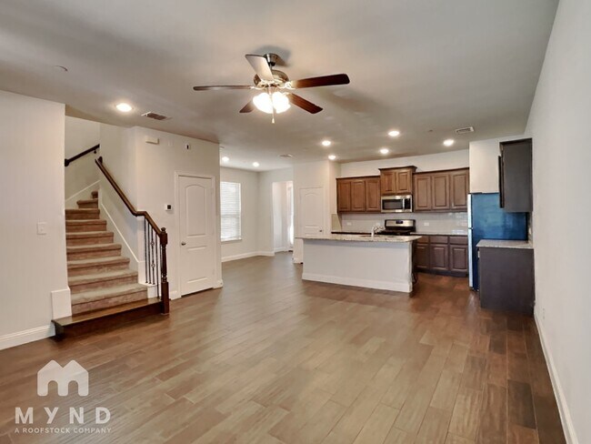 Foto del edificio - 5568 Kilmer Dr