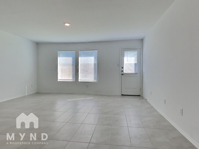 Building Photo - 1824 Lotus St