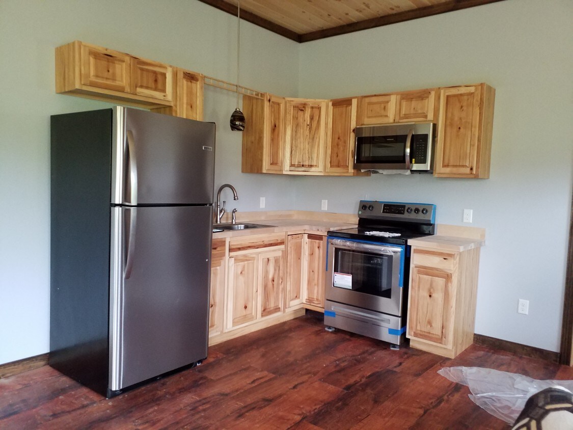 Kitchen area - 178 Weatherby Rd