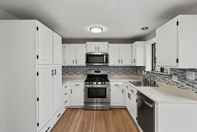 Foto del edificio - 68 Sterling Ln