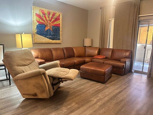 Foto del edificio - Furnished 3 bed 2 bath Condo