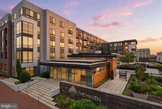 Building Photo - 145 Riverhaven Dr