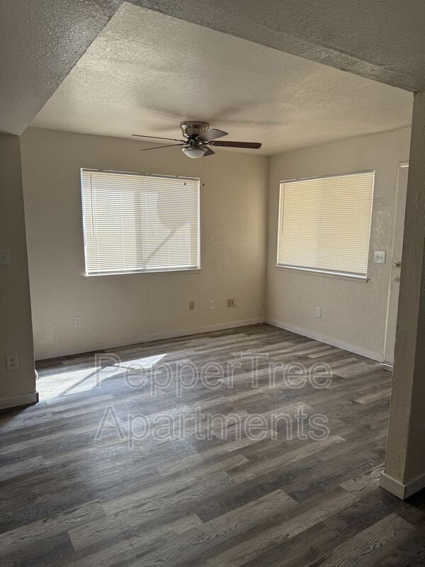 Foto del edificio - 720 E Elm Ave