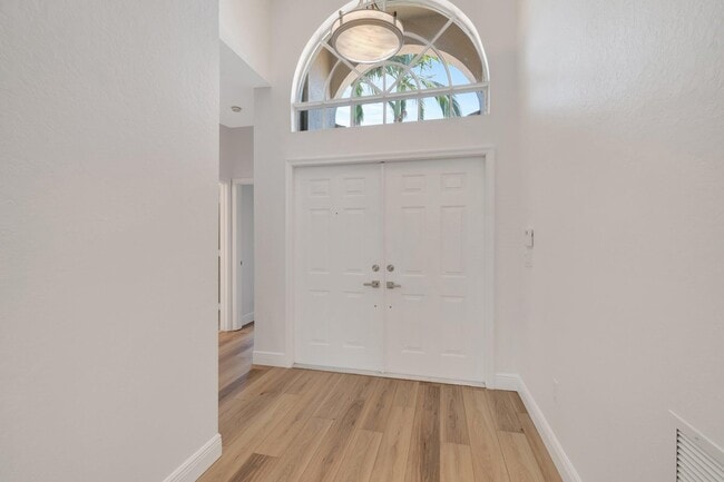 Building Photo - 7575 Doubleton Dr