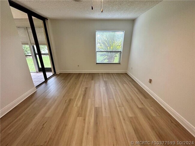 Building Photo - 2900 NW 42nd Ave