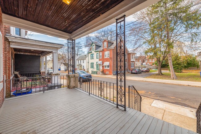 Foto del edificio - 378 N Evans St