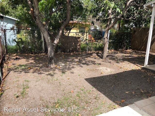 Foto del edificio - 2 br, 1 bath Apartment - 7820 NW 3rd Avenue