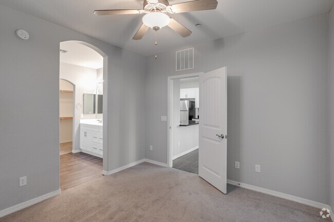 2BR, 2BA - 1,130 SF - Santana Ridge Luxury Condominiums