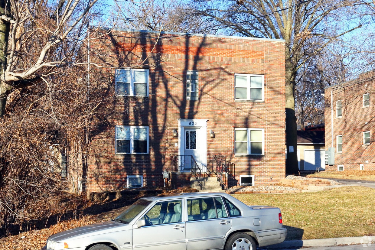 Building Photo - 630-636 22nd St