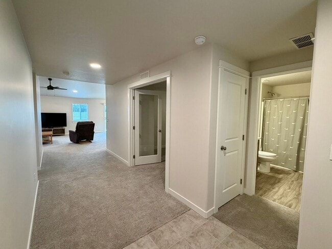 Foto del edificio - Beautiful 3 bed 2 bath home in Caldwell just off Linden Rd and Middleton Rd