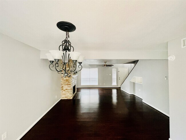 Building Photo - 2103 Place Rebecca Ln