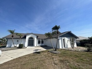 Building Photo - 2092 Rio De Janeiro Ave