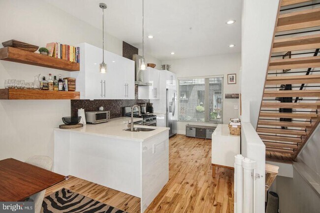 Foto del edificio - 1352 N Palethorp St