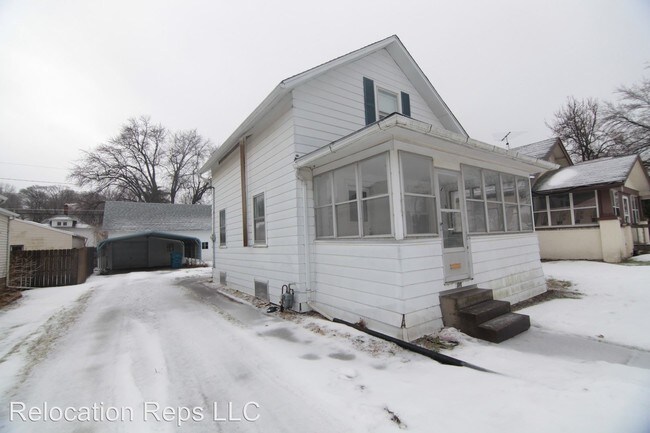 Building Photo - 2 br, 1.5 bath House - 146 15th Ave.