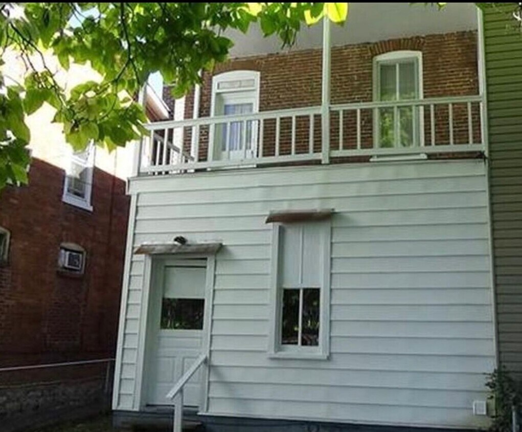 Foto del edificio - 3 bedroom 2 bathroom Town-home for rent in Carlisle