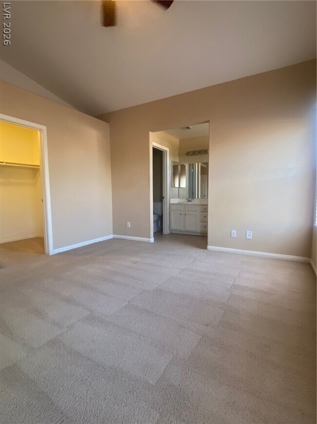Foto del edificio - 5010 Paradise Harbor Pl