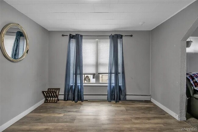 Foto del edificio - 11 Kaufman Dr