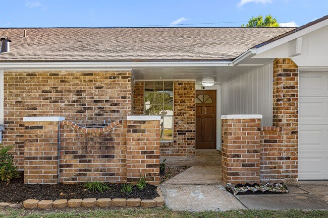 Foto del edificio - 19411 Long Lake Dr