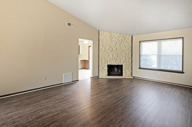 Foto del edificio - Great 3 Bed 2 Bath In Edmond