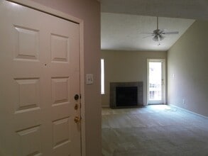 Building Photo - 2011 Spenwick Dr