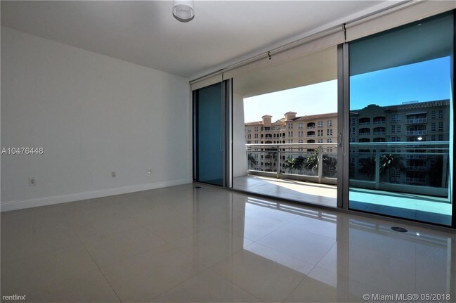 Foto del edificio - 2 br, 3 bath Condo - 2959 NE 188th St # 319