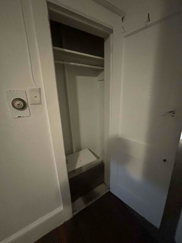 Building Photo - 416 Carleton Ave