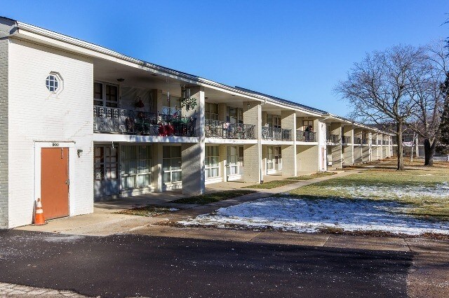 Foto del edificio - River Wood Apartments