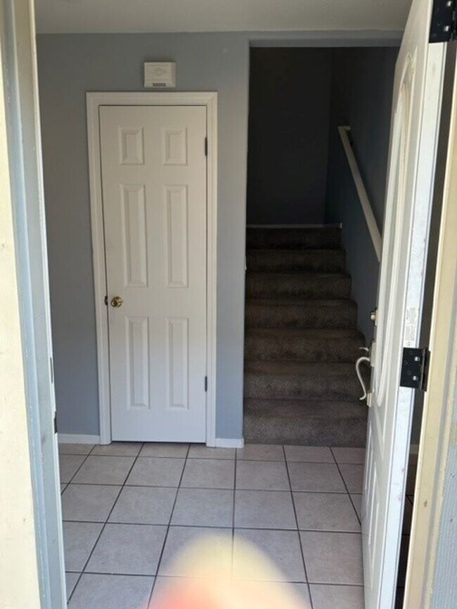 Foto del edificio - Charming 3bd, 3bth townhome located in the...