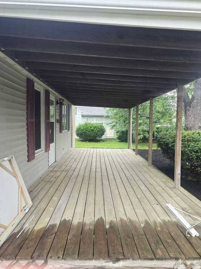Foto del edificio - 3 Bedroom Home in Champaign!