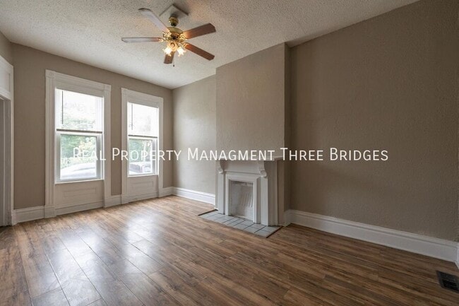 Building Photo - 3411 Cherokee St