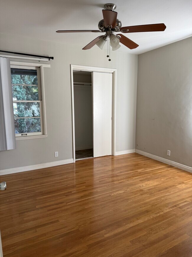 dormitorio - 442 S Euclid Ave