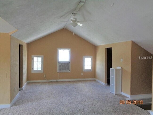 Foto del edificio - 1411 E New York Ave