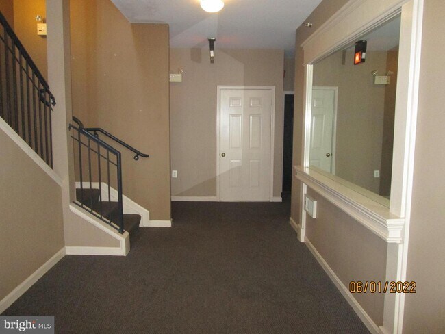 Building Photo - 6475 Cheyenne Dr