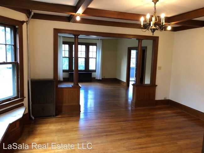 Building Photo - 2 br, 1 bath Apartment - 967 West Blvd
