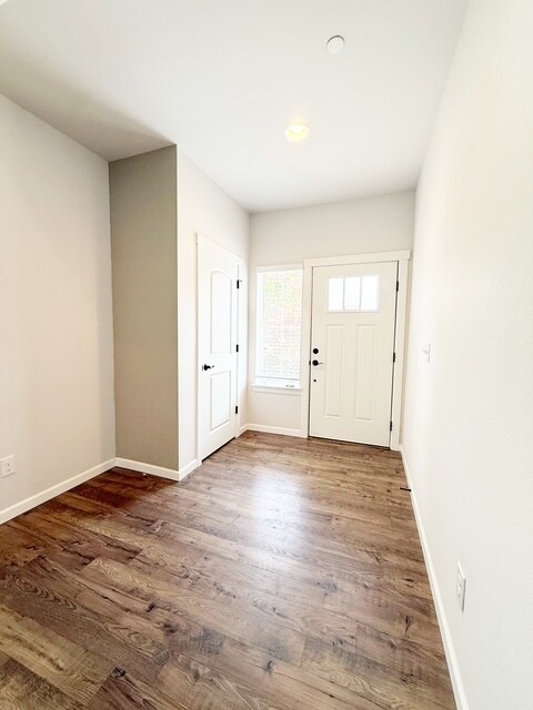 Building Photo - 4314 Andasio Loop SE