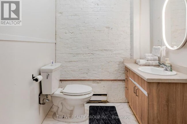 Building Photo - 344 Richmond St