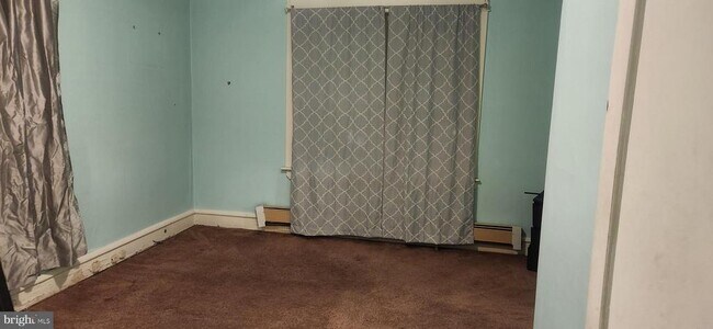 Foto del edificio - 1299 Sayrs Ave