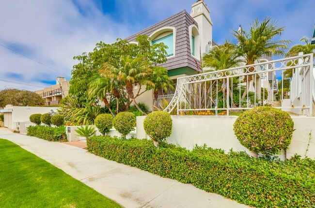 Building Photo - 110 S Guadalupe Ave