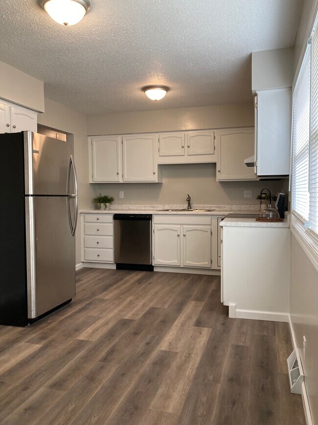 Cocina - 6504 Kelling St
