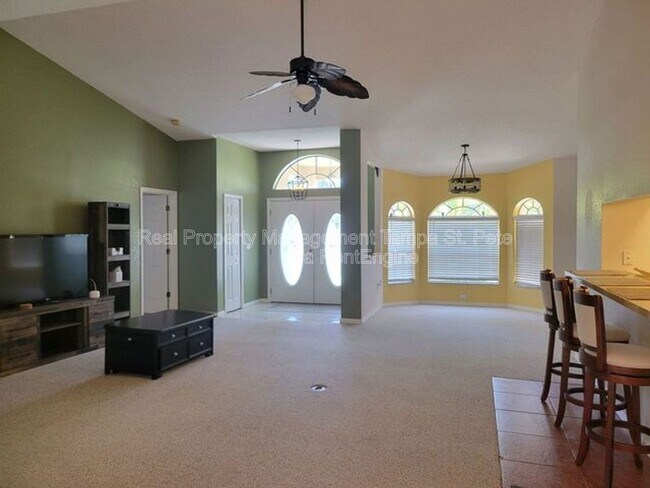 Foto del edificio - 12263 Birch St