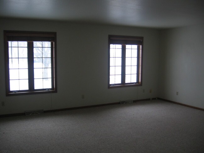Living Room - 932 Tayco Rd