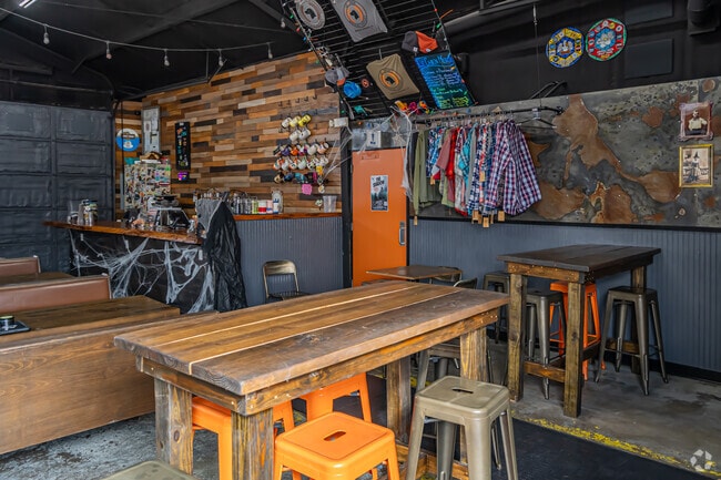 In Denham Springs Le Chien Brewing Company features indoor seating and is dog friendly.