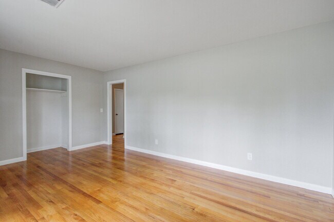 Foto del edificio - 1502 Woodcrest Ave