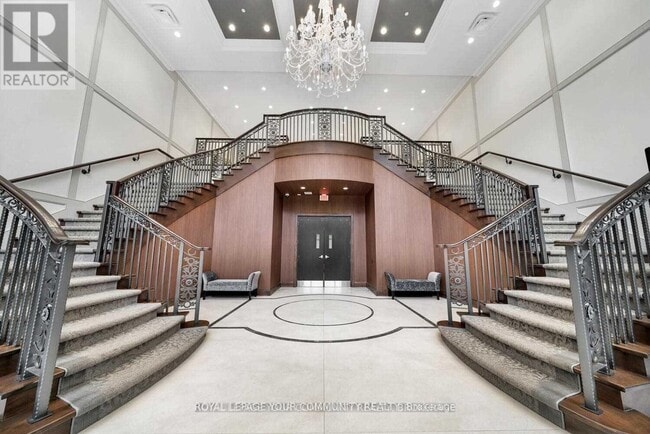 Building Photo - 9909 Pine Valley Dr