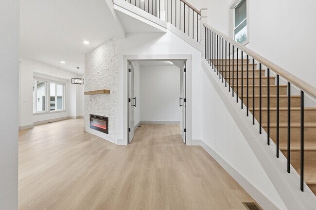 Foto del edificio - 437 NE Fargo St