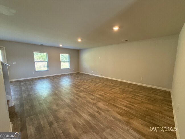 Foto del edificio - 1450 Veranda Ln