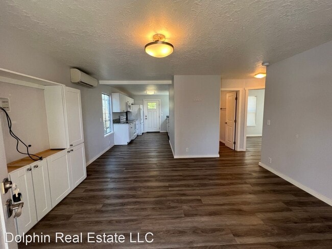Building Photo - 2 br, 1 bath House - 896 SE Gaither Way